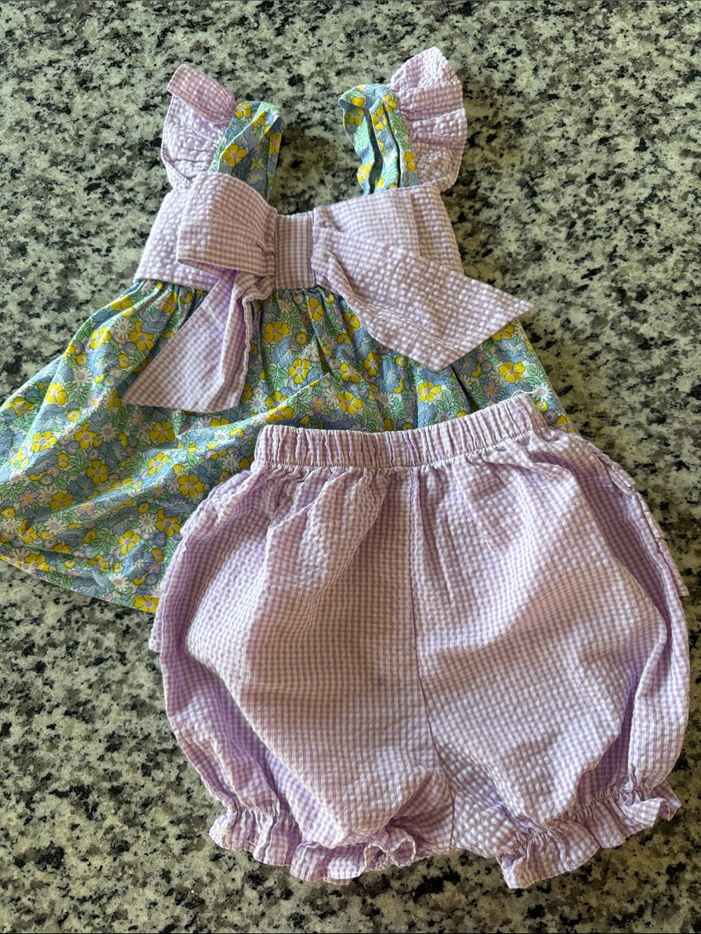 3T Lilac Gingham Ruffle Bloom Shorts & Floral Bow Top